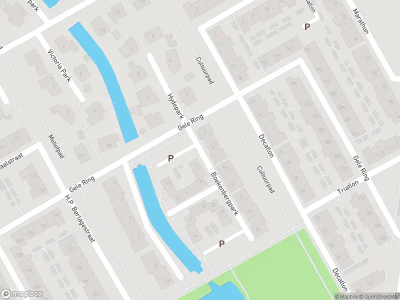 Ambulance met grote spoed naar de Boekenbergpark in Assendelft