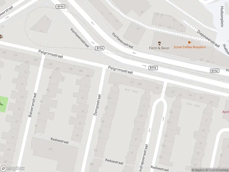 Ambulance met grote spoed naar de Dempostraat in Rotterdam