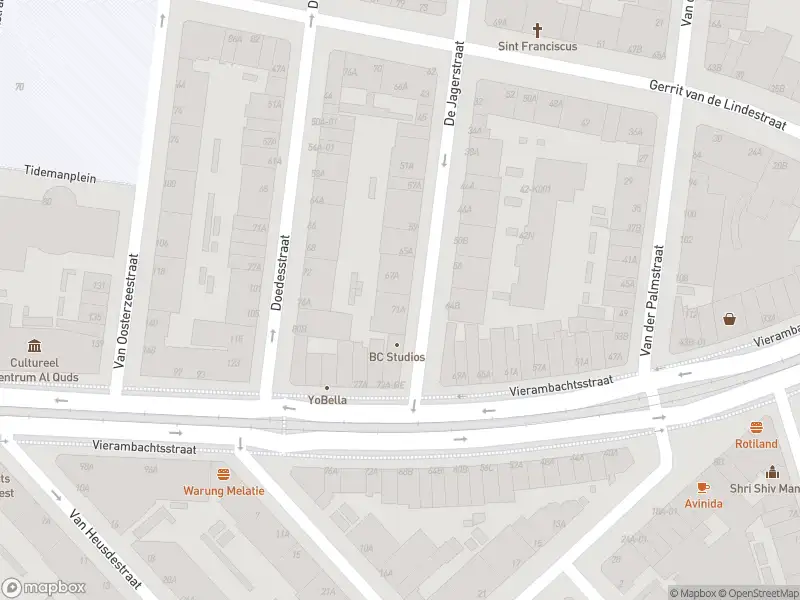 Ambulance met grote spoed naar de De Jagerstraat in Rotterdam