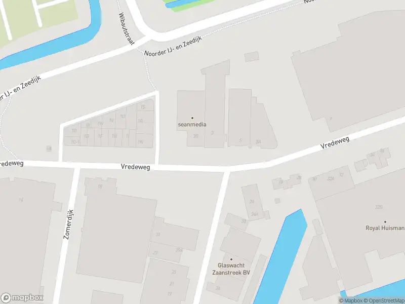 Ambulance naar de Vredeweg in Zaandam