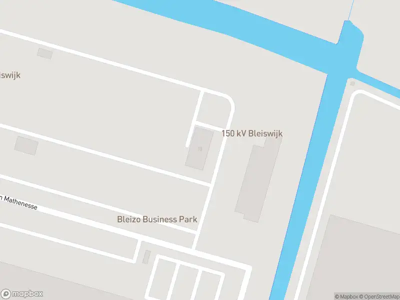 Ambulance met grote spoed naar de Laan van Mathenesse in Bleiswijk vanwege voertuigen te water