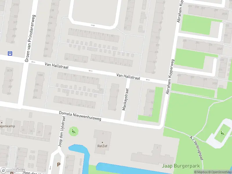 Ambulance met gepaste spoed naar de Mackaystraat in Dordrecht