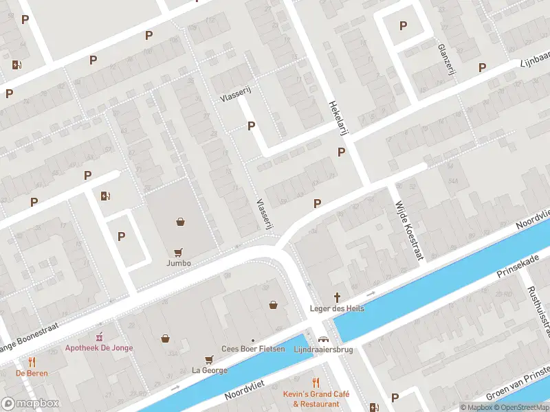 Ambulance met gepaste spoed naar de Lange Boonestraat in Maassluis