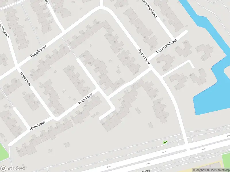 Ambulance met grote spoed naar de Geluksklaver in Rotterdam