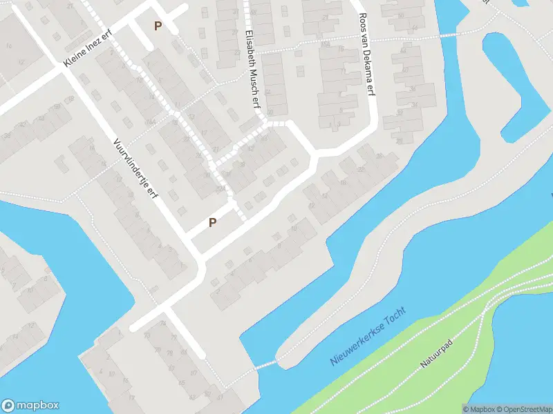 Ambulance met grote spoed naar de Roos van Dekama erf in Capelle aan den IJssel