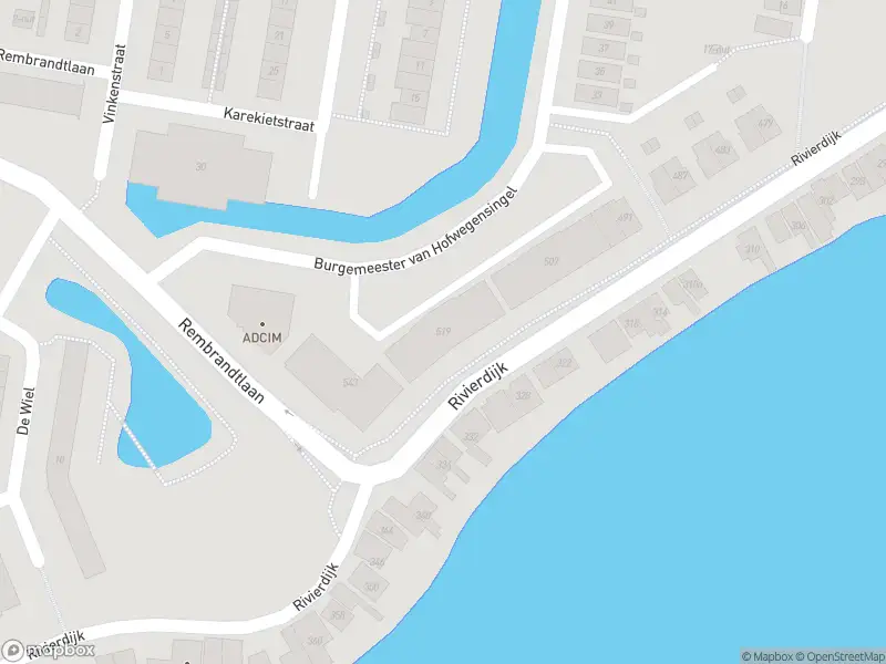 Ambulance met gepaste spoed naar de Rivierdijk in Sliedrecht