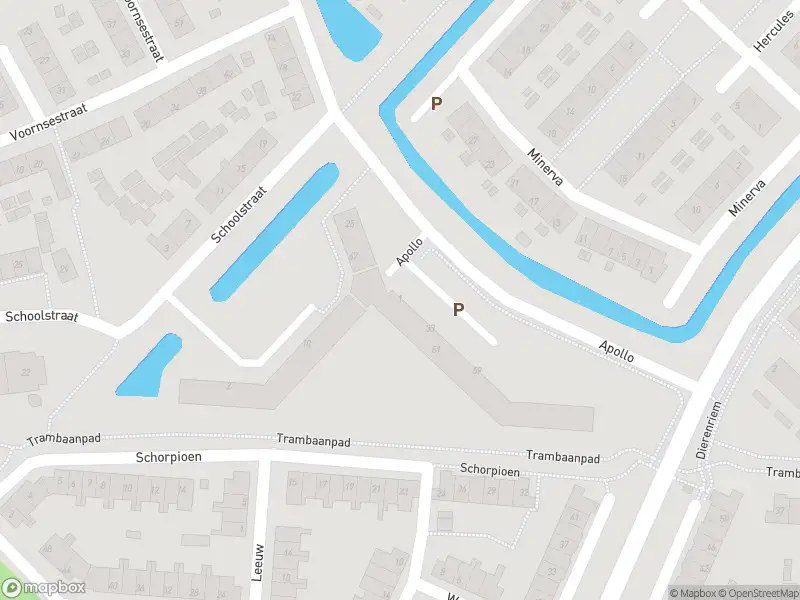 Ambulance met grote spoed naar de Apollo in Hellevoetsluis