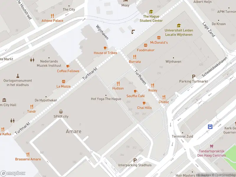 Ambulance met grote spoed naar de Lange Poten in 's-Gravenhage