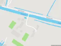 Brandweer met gepaste spoed naar de Egmondermeer in Heiloo vanwege waarnemen gaslucht