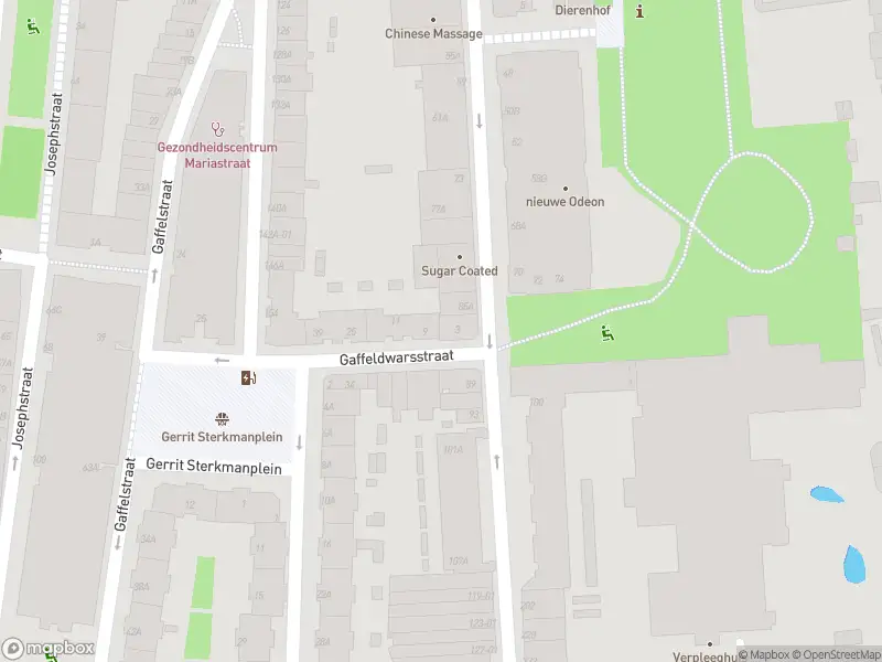 Ambulance met gepaste spoed naar de Gaffeldwarsstraat in Rotterdam