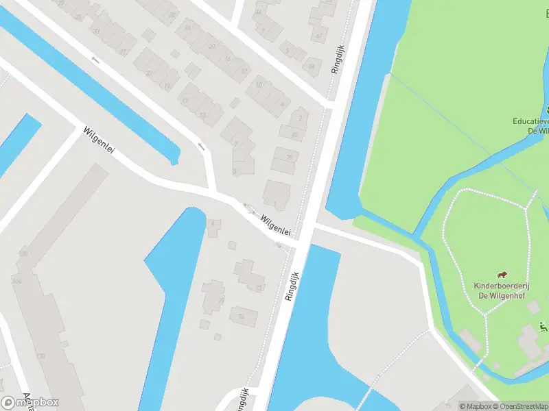 Ambulance met gepaste spoed naar de Wilgenlei in Rotterdam