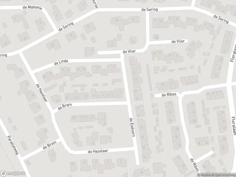 Brandweer met grote spoed naar de De Esdoorn in Boxmeer vanwege voertuigbrand