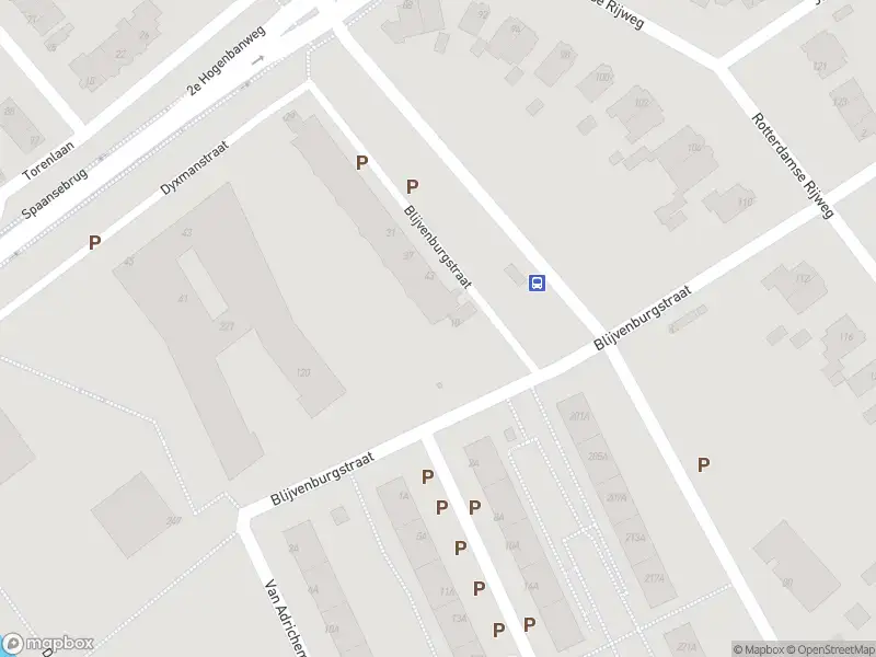 Ambulance met gepaste spoed naar de Blijvenburgstraat in Rotterdam