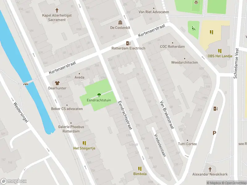 Ambulance met gepaste spoed naar de Eendrachtsstraat in Rotterdam