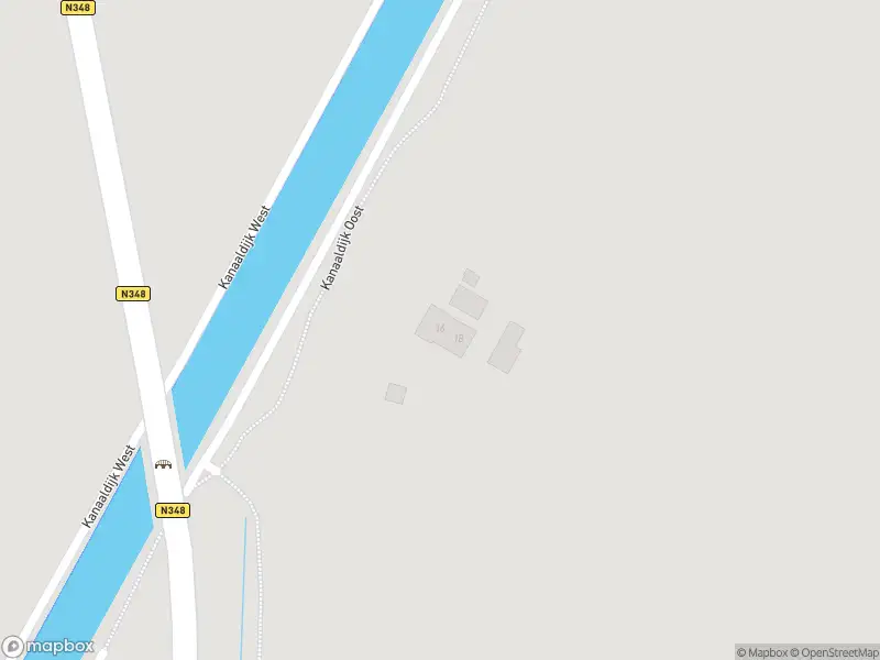 Politie naar de Kanaaldijk Oost in Schalkhaar vanwege voertuigen te water