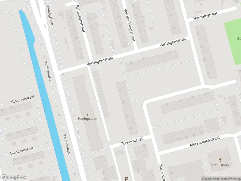 Ambulance met gepaste spoed naar de Remmet van Milplaats in Rotterdam