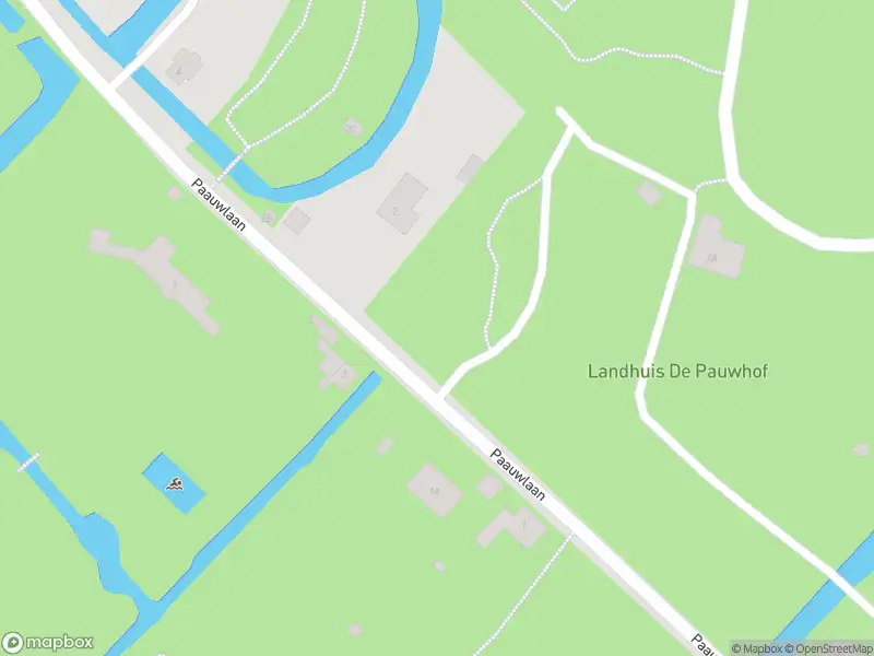 Ambulance met grote spoed naar de Paauwlaan in Wassenaar