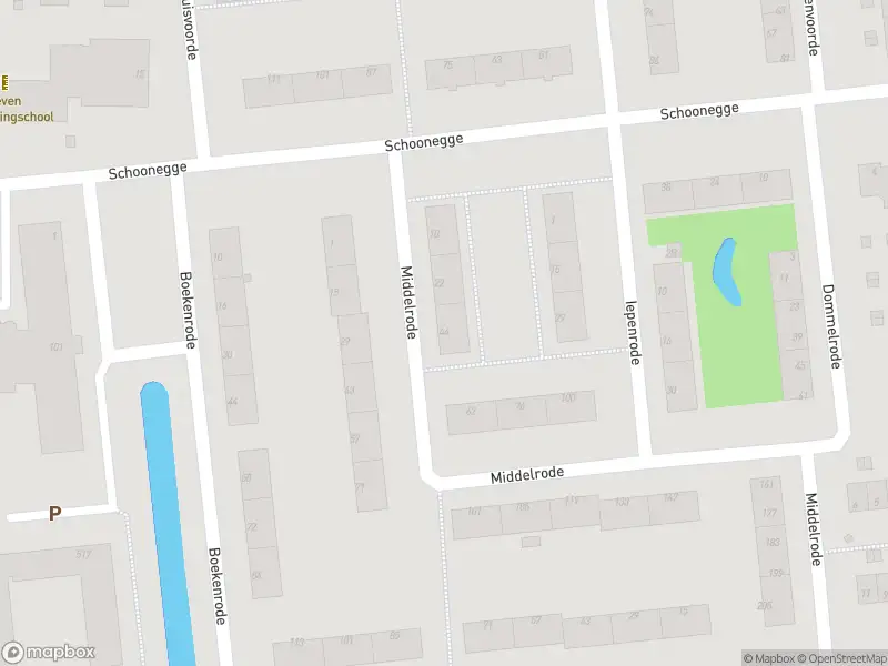 Ambulance met grote spoed naar de Middelrode in Rotterdam