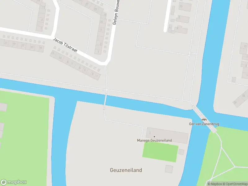 Ambulance met gepaste spoed naar de Geleyn Bouwenszstraat in Amsterdam