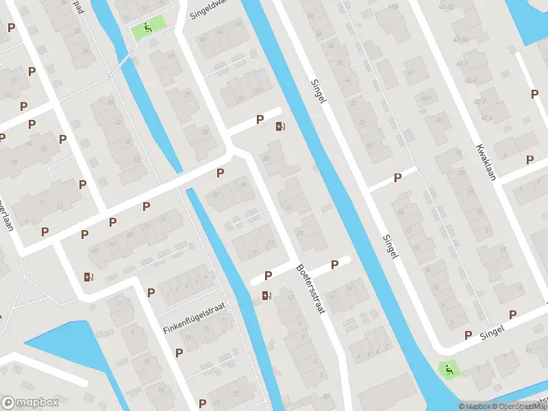 Ambulance met grote spoed naar de Boetersstraat in Wateringen