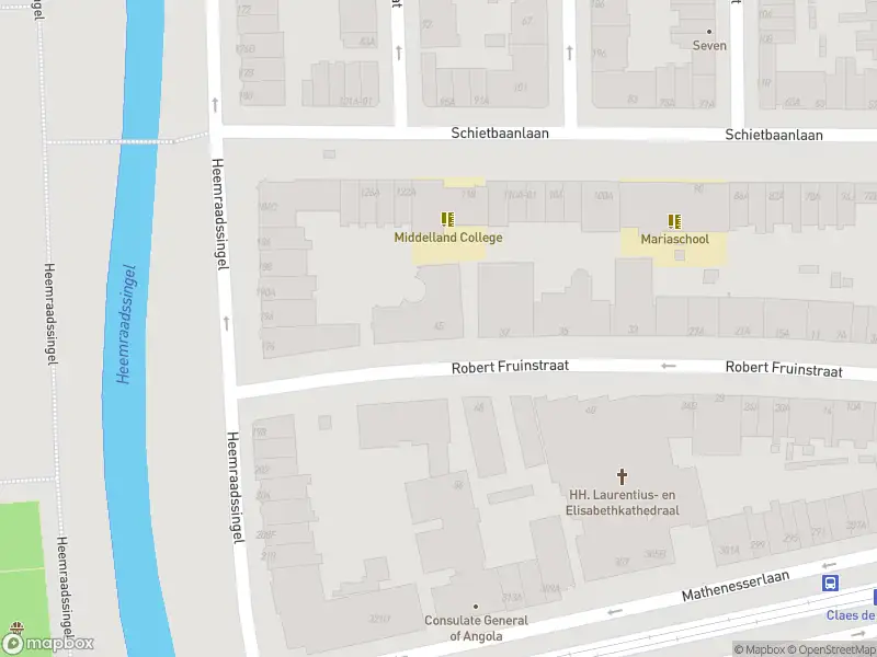 Ambulance met grote spoed naar de Robert Fruinstraat in Rotterdam