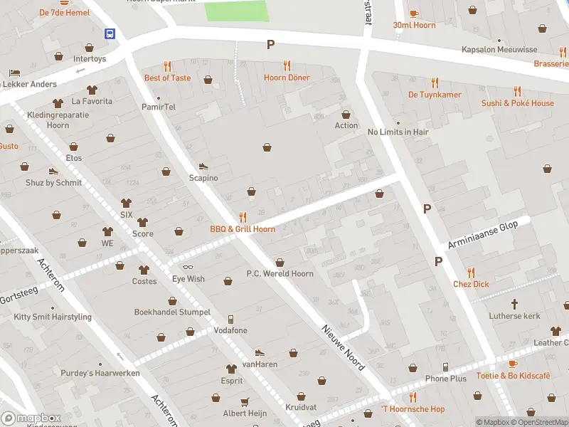 Ambulance met grote spoed naar de Duinsteeg in Hoorn