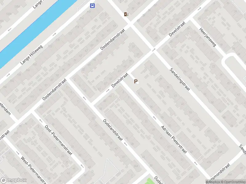 Ambulance naar de Adriaan Pieterstraat in Rotterdam