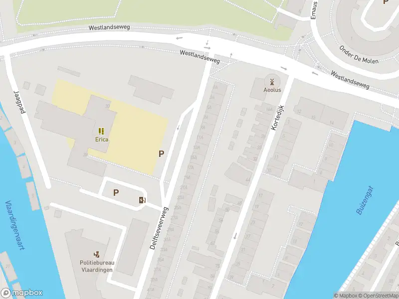 Ambulance met gepaste spoed naar de Delftseveerweg in Vlaardingen