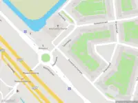 Ambulance met gepaste spoed naar de Duivendrechtselaan in Amsterdam