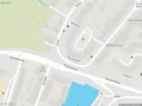 Ambulance met grote spoed naar de Molenzicht in Vlaardingen