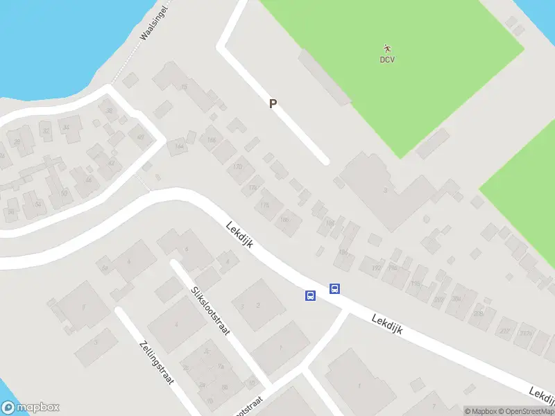 Ambulance met gepaste spoed naar de Lekdijk in Krimpen aan den IJssel