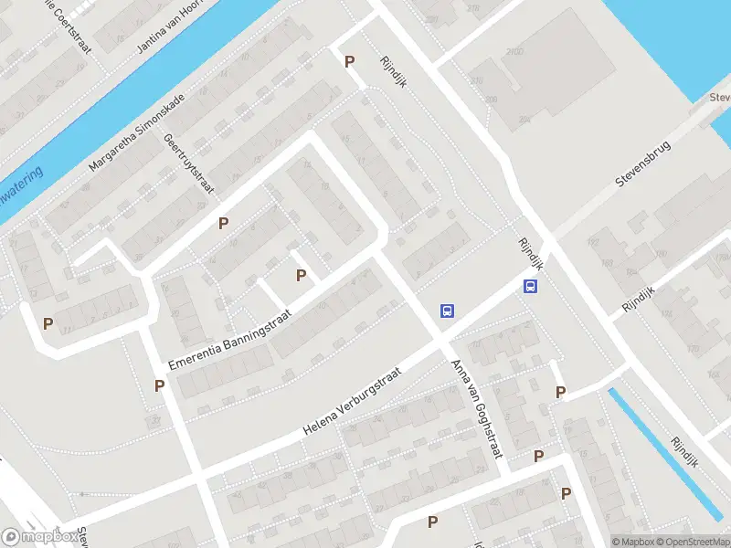 Ambulance met grote spoed naar de Emerentia Banningstraat in Leiden