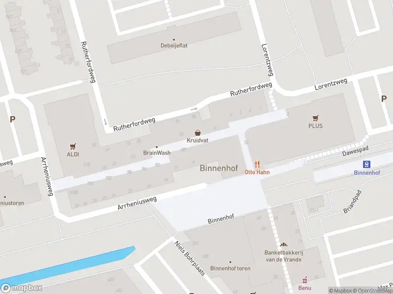 Ambulance met gepaste spoed naar de Binnenhof in Rotterdam