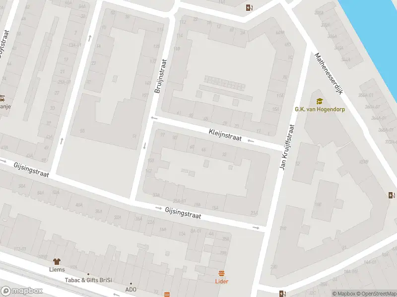 Ambulance met gepaste spoed naar de Kleijnstraat in Rotterdam