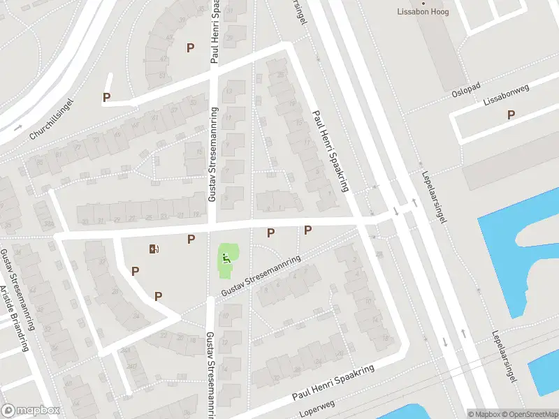 Ambulance met grote spoed naar de Gustav Stresemannring in Vlaardingen