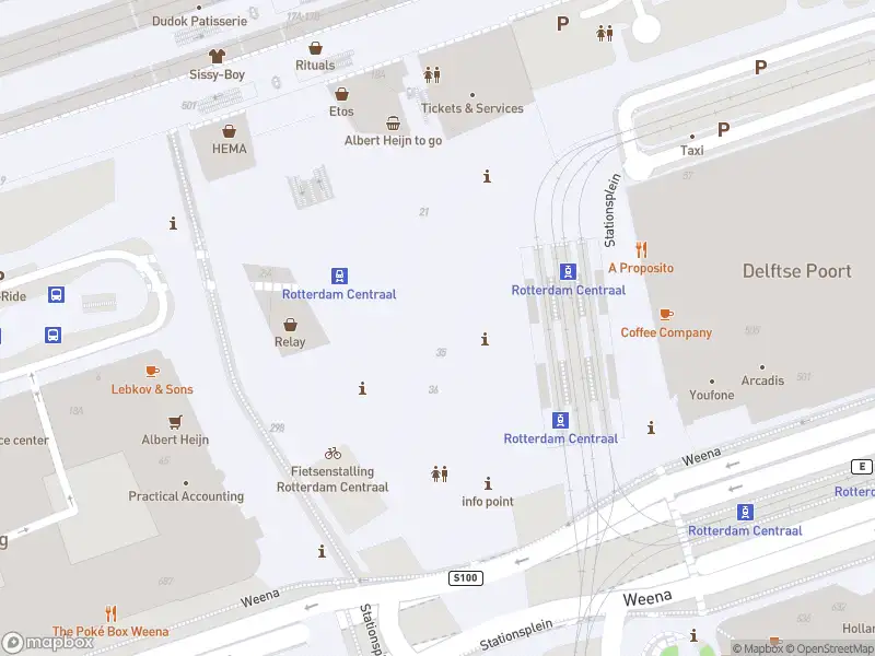 Ambulance met grote spoed naar de Stationsplein in Rotterdam