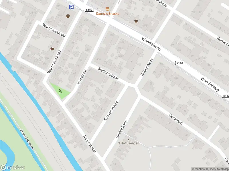 Ambulance met grote spoed naar de Sumatrakade in Wormerveer