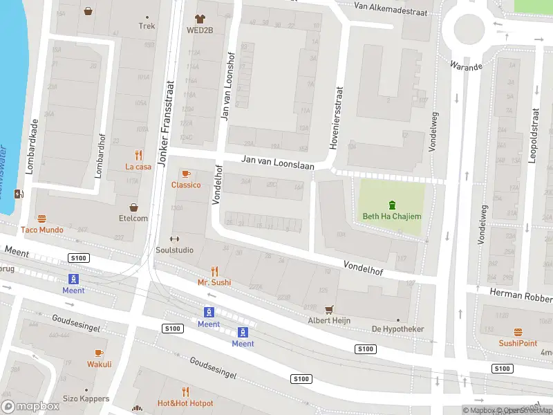 Ambulance met grote spoed naar de Jan van Loonslaan in Rotterdam