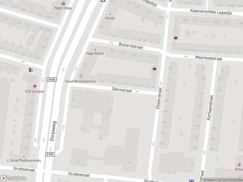 Ambulance met grote spoed naar de Sternstraat in Rotterdam