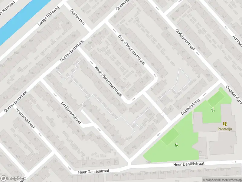 Ambulance met gepaste spoed naar de West-Pietermanstraat in Rotterdam