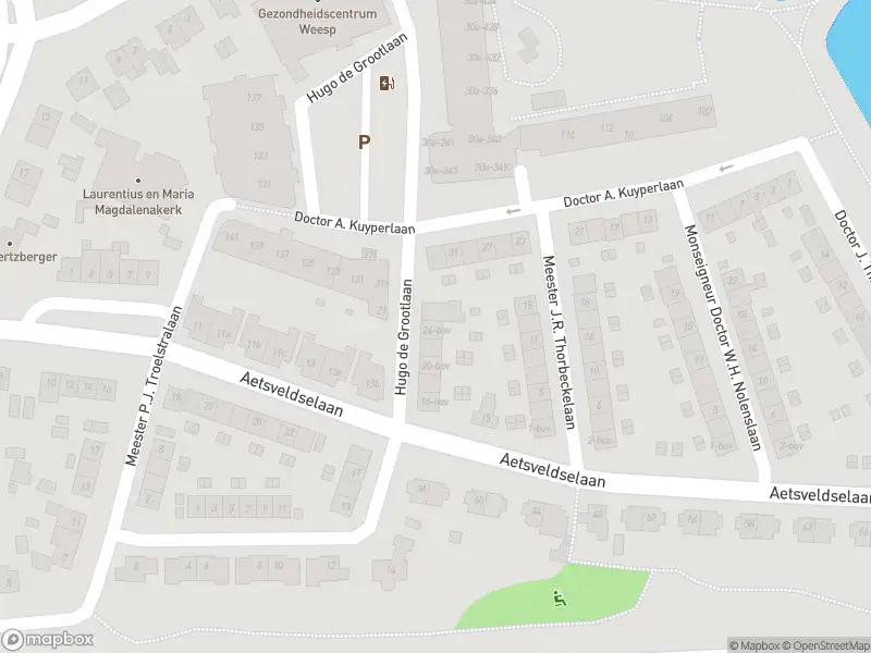 Ambulance met grote spoed naar de Hugo de Grootlaan in Weesp