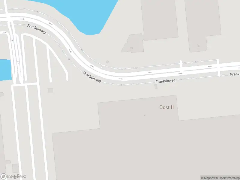 Brandweer met gepaste spoed naar de Franklinweg in Gorinchem vanwege een liftopsluiting