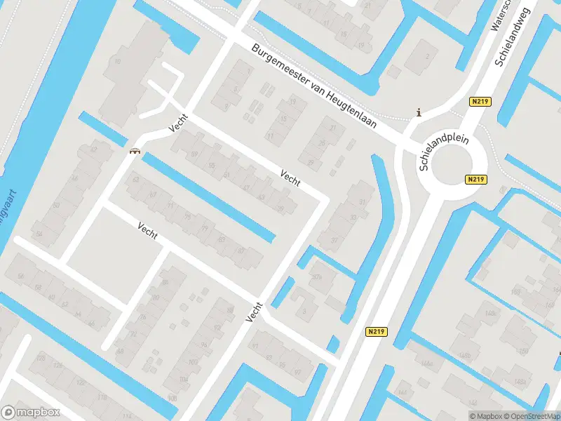 Ambulance met grote spoed naar de Vecht in Nieuwerkerk aan den IJssel