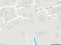 Brandweer met grote spoed naar de Menso Fockemalaan in Niekerk vanwege voertuigbrand