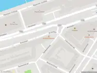 Ambulance met grote spoed naar de Brielselaan in Rotterdam