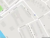 Ambulance met gepaste spoed naar de Blijvenburgstraat in Rotterdam