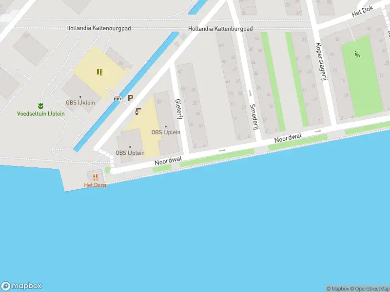 Ambulance met grote spoed naar de Gieterij in Amsterdam