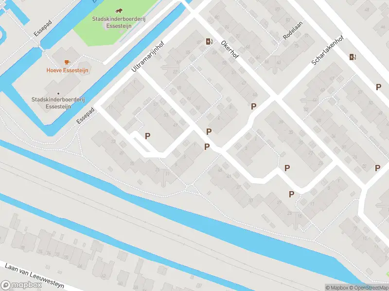 Ambulance met grote spoed naar de Violethof in Voorburg