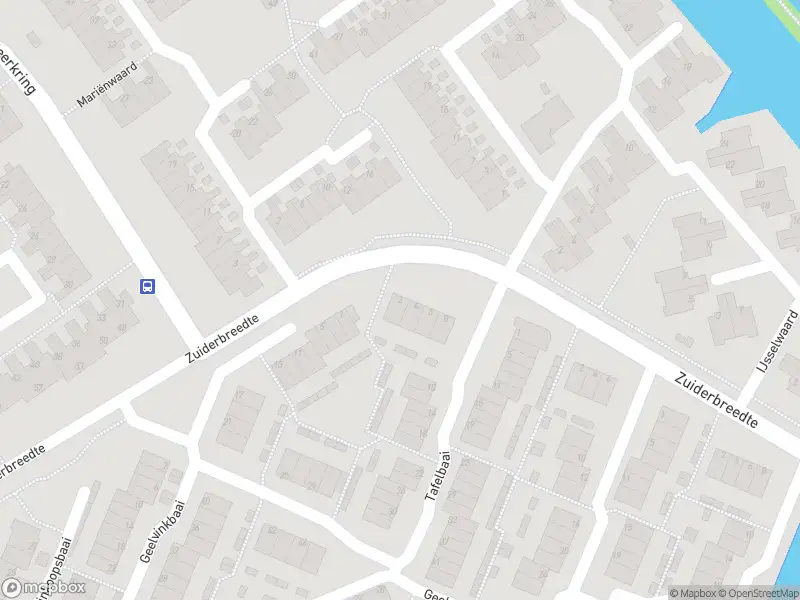 Traumahelikopter met grote spoed naar de Tafelbaai in Capelle aan den IJssel