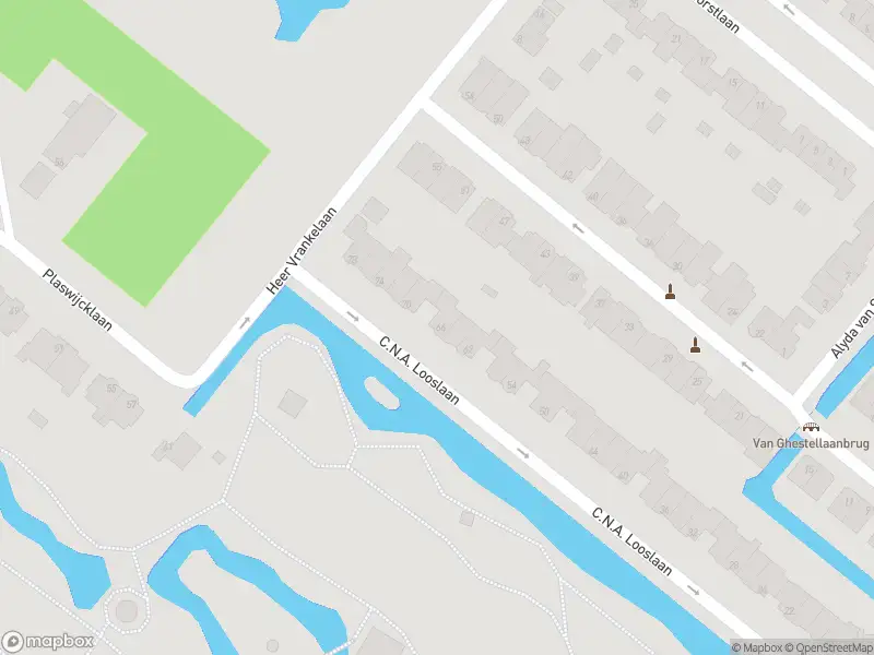 Ambulance met grote spoed naar de C.N.A.Looslaan in Rotterdam